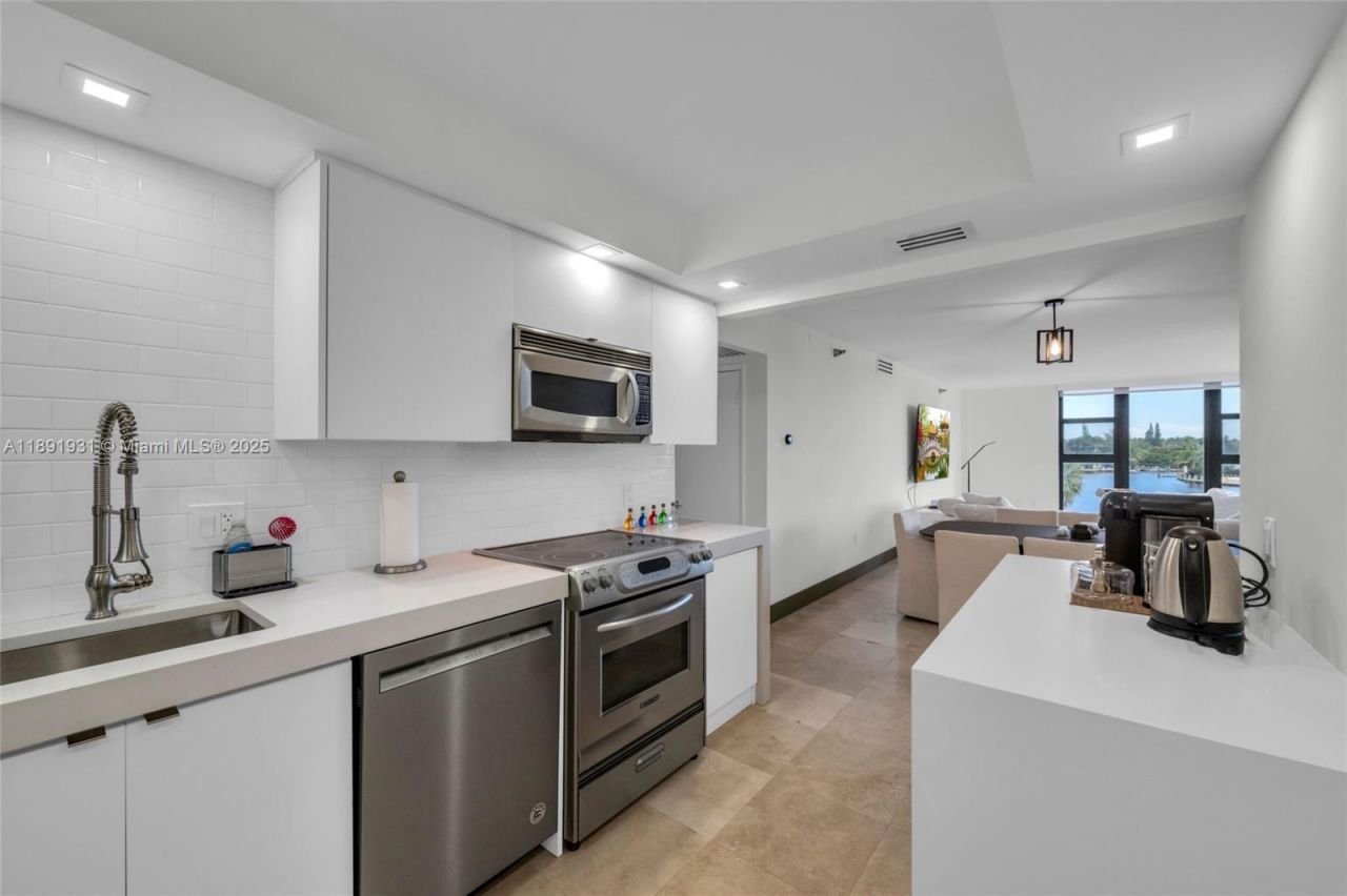 20515 E Country Club Dr, Unit 343, Aventura, FL 33180 Photo