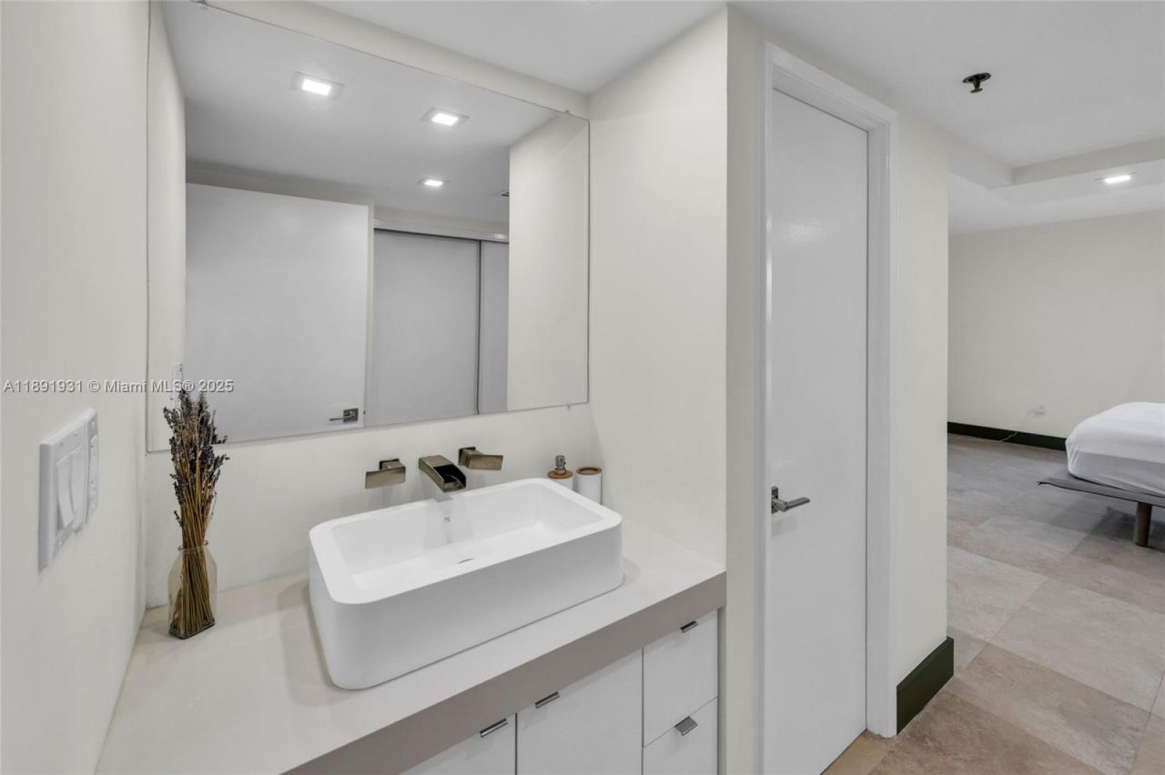 20515 E Country Club Dr, Unit 343, Aventura, FL 33180 Photo