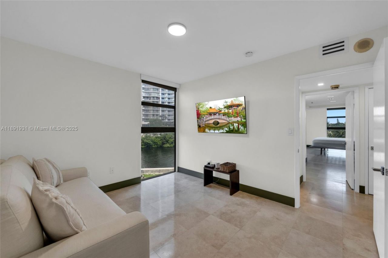 20515 E Country Club Dr, Unit 343, Aventura, FL 33180 Photo