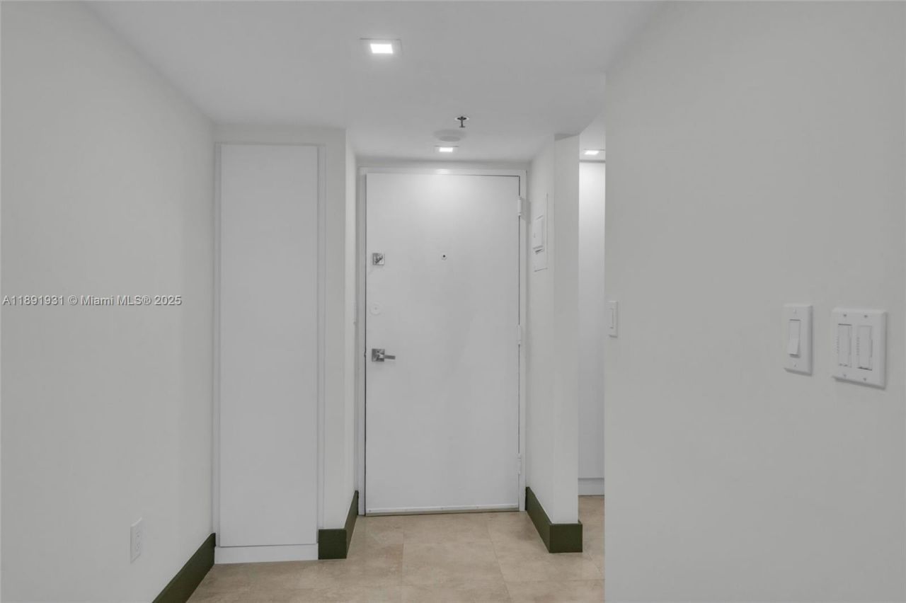 20515 E Country Club Dr, Unit 343, Aventura, FL 33180 Photo