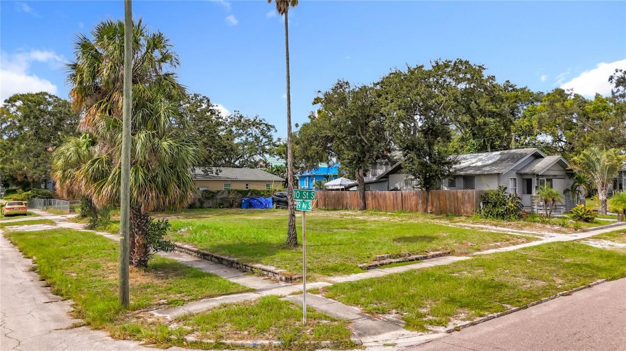 1831 10th Street S, Saint Petersburg, FL 33705 Photo