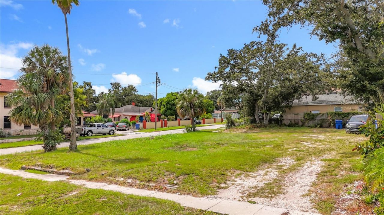 1831 10th Street S, Saint Petersburg, FL 33705 Photo