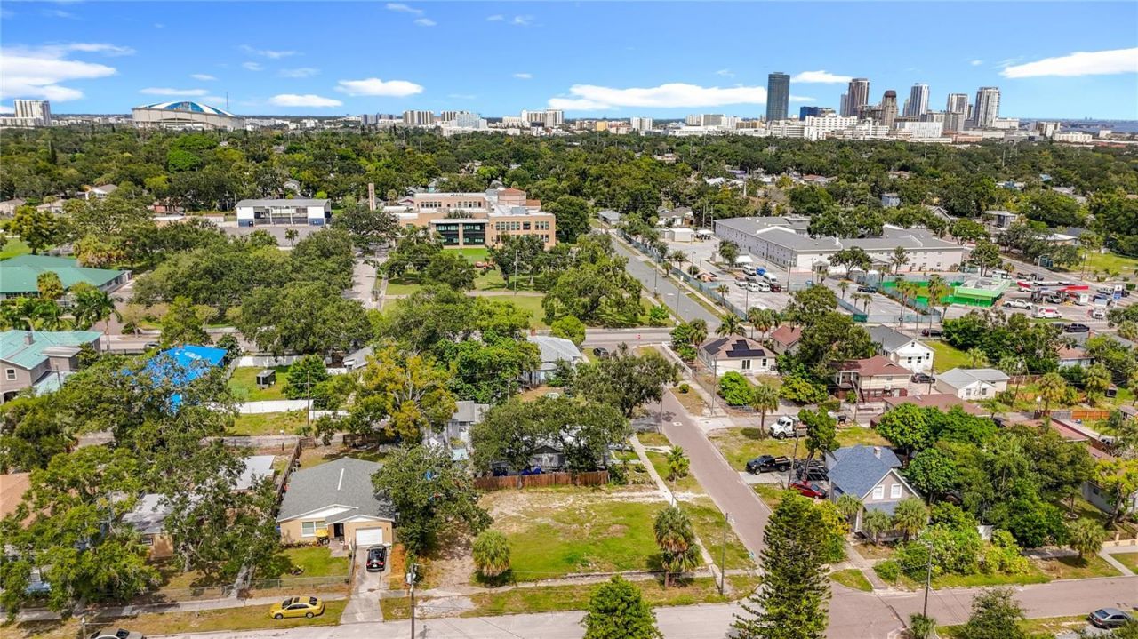 1831 10th Street S, Saint Petersburg, FL 33705 Photo