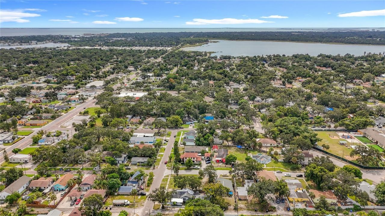 1831 10th Street S, Saint Petersburg, FL 33705 Photo