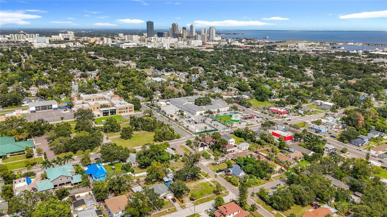 1831 10th Street S, Saint Petersburg, FL 33705 Photo