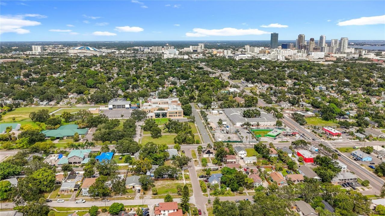 1831 10th Street S, Saint Petersburg, FL 33705 Photo