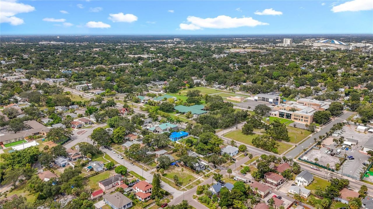 1831 10th Street S, Saint Petersburg, FL 33705 Photo