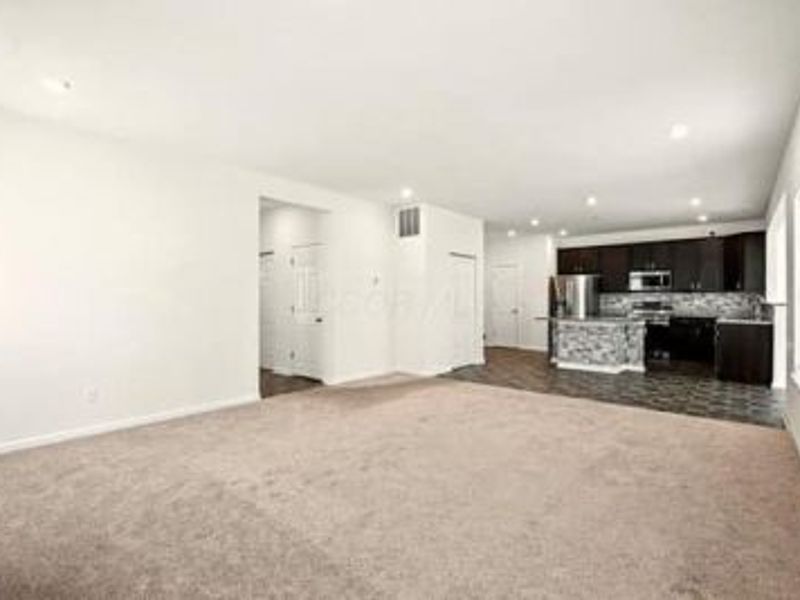 3884 Chickasaw Drive, Grove City, OH 43123 Photo 6