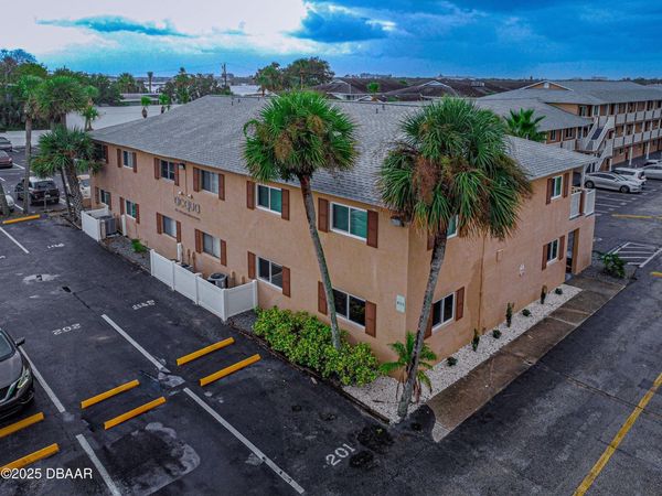 411 N Halifax Avenue, Unit 102, Daytona Beach, FL 32118