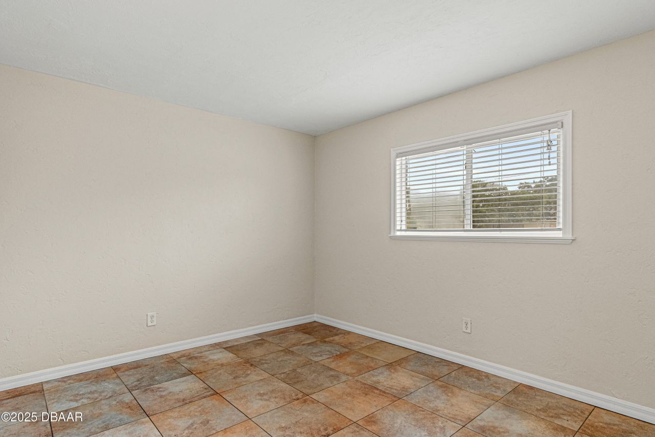 411 N Halifax Avenue, Unit 102, Daytona Beach, FL 32118 Photo