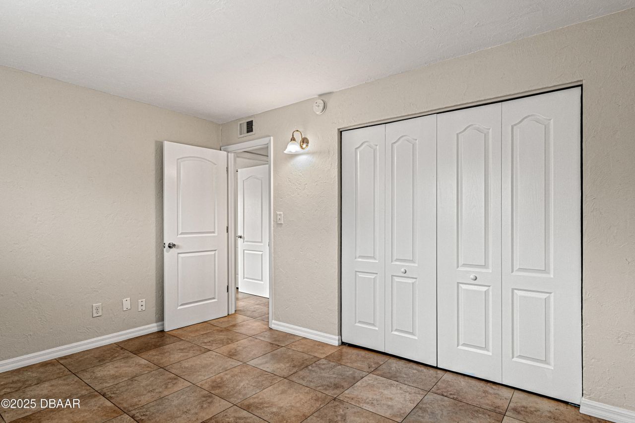 411 N Halifax Avenue, Unit 102, Daytona Beach, FL 32118 Photo