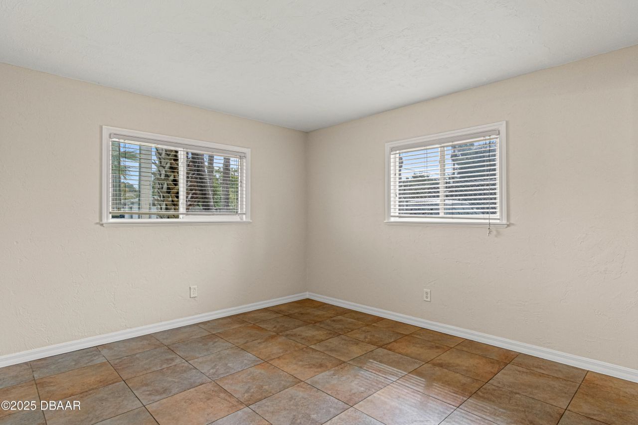 411 N Halifax Avenue, Unit 102, Daytona Beach, FL 32118 Photo