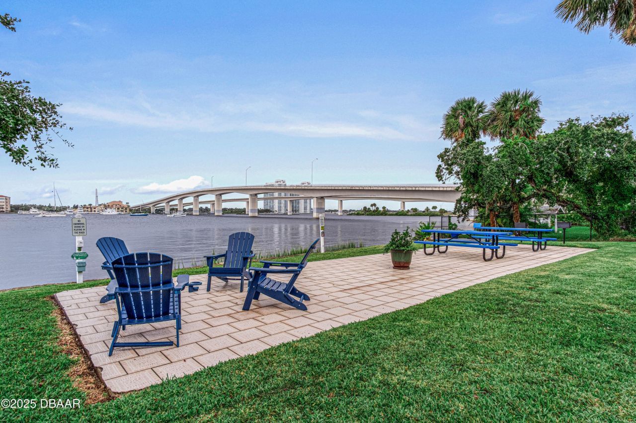 411 N Halifax Avenue, Unit 102, Daytona Beach, FL 32118 Photo