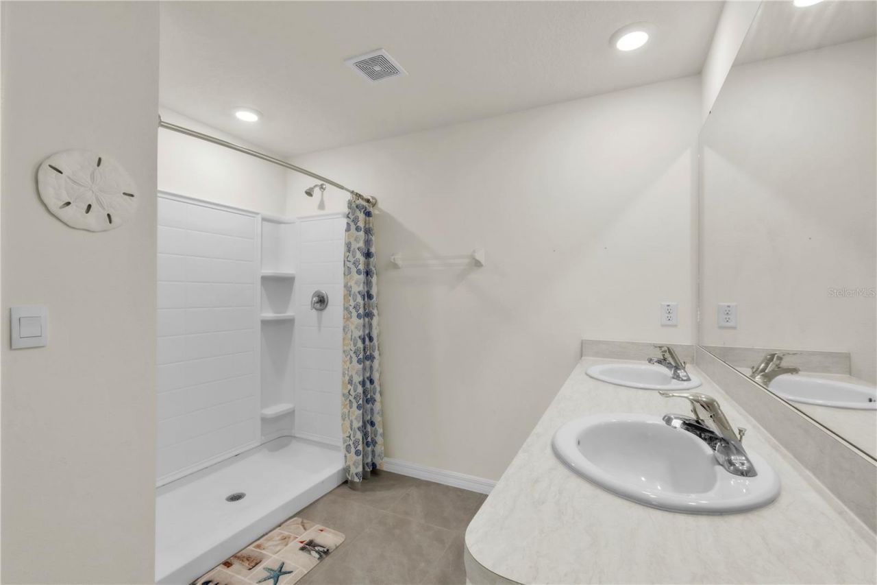 7518 Rosewood Garden Loop, Tampa, FL 33637 Photo