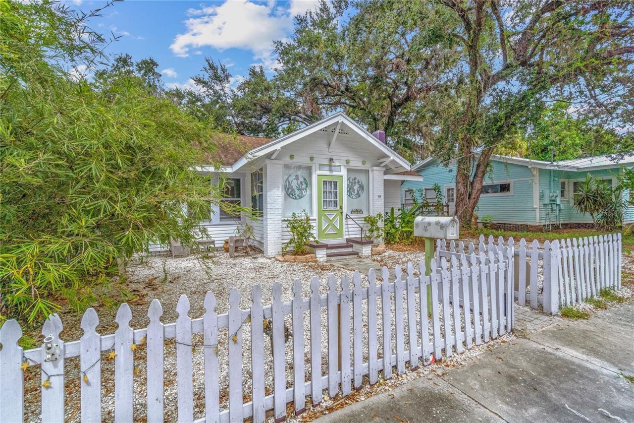 1006 11th Avenue W, Bradenton, FL 34205 Photo