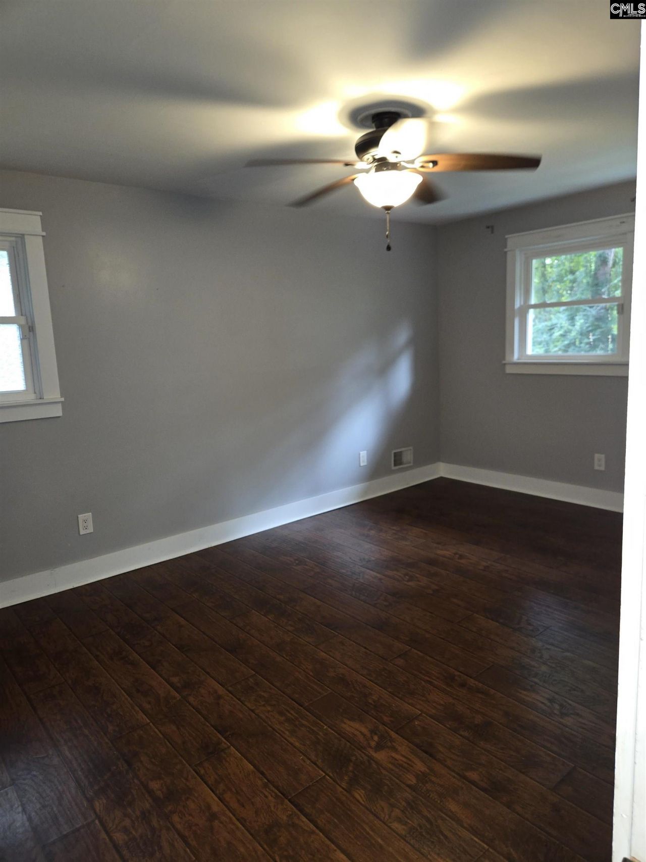 213 Lyndhurst Road Photo 12