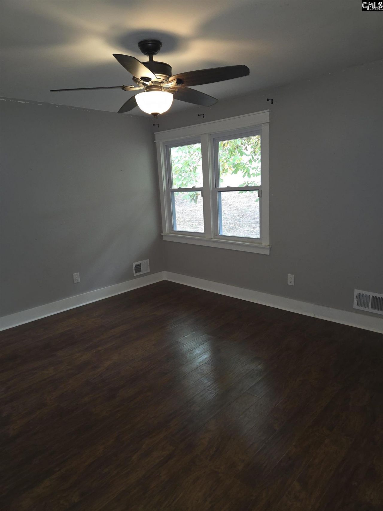 213 Lyndhurst Road Photo 14