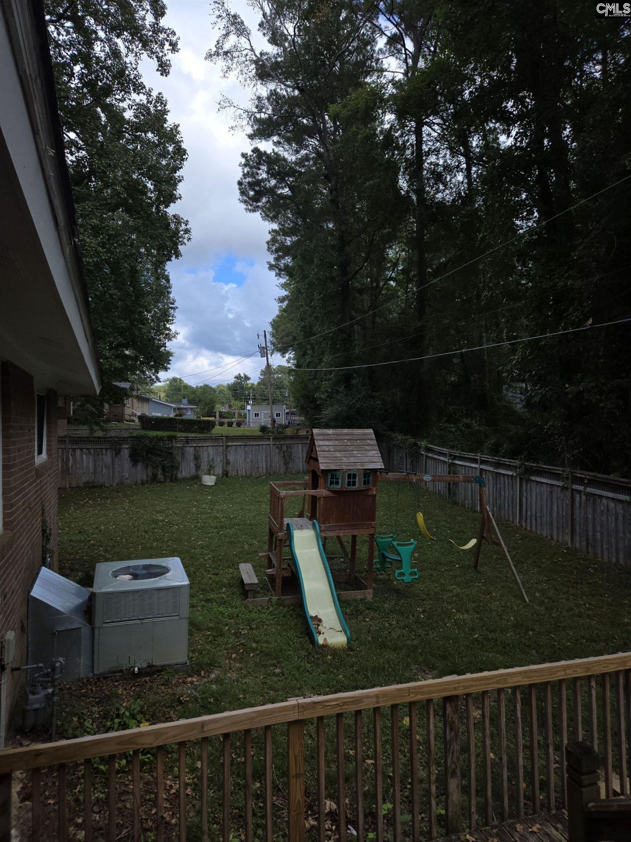 213 Lyndhurst Road Photo 17