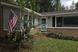 213 Lyndhurst Road photo 4