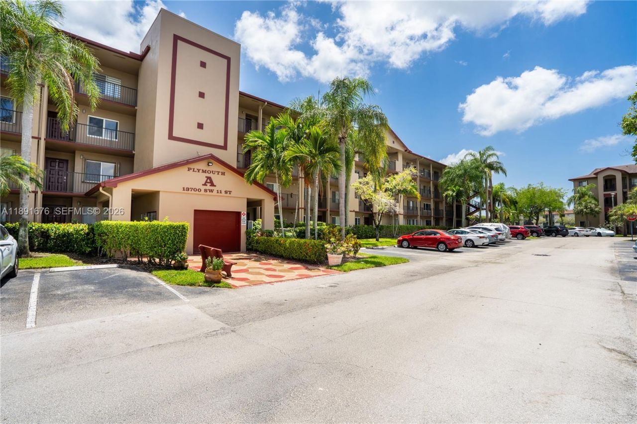 13700 SW 11th St, Unit 309A, Pembroke Pines, FL 33027 Photo