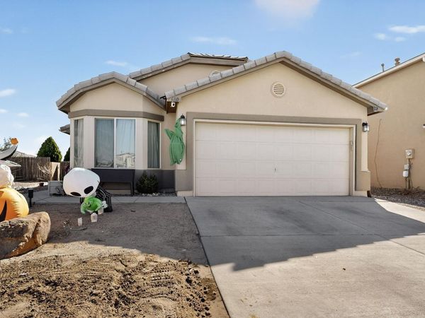 680 PURPLE ASTER Avenue SW, Los Lunas, NM 87031