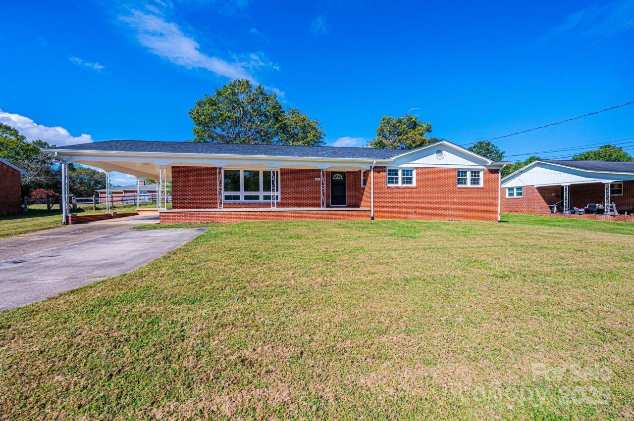 808 Church Street Nw, Valdese, NC 28690 Main Photo