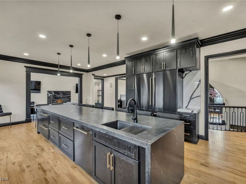 10640 Bayshire Trail, Kirtland, OH 44094 Photo 2