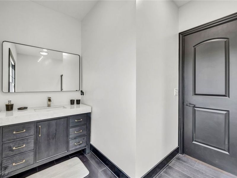 10640 Bayshire Trail, Kirtland, OH 44094 Photo 22