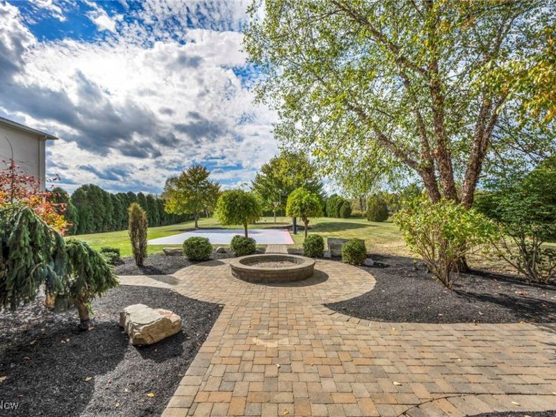 10640 Bayshire Trail, Kirtland, OH 44094 Photo 44