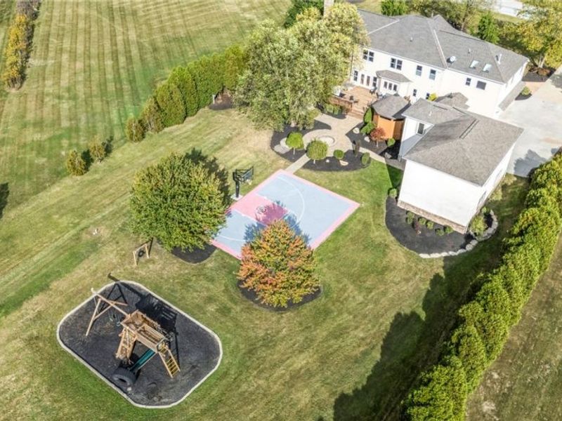 10640 Bayshire Trail, Kirtland, OH 44094 Photo 46