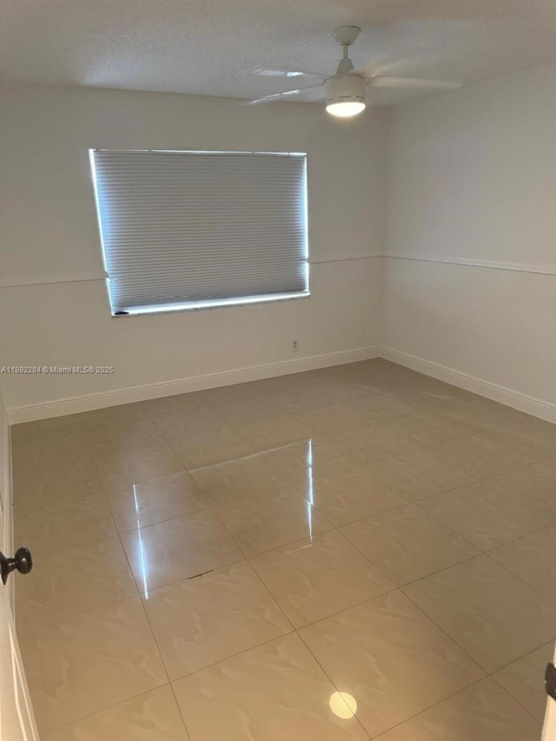 18101 NW 68th Ave, Unit D207, Hialeah, FL 33015 Photo