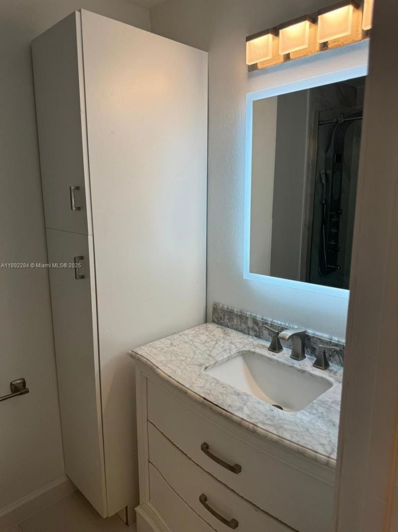 18101 NW 68th Ave, Unit D207, Hialeah, FL 33015 Photo