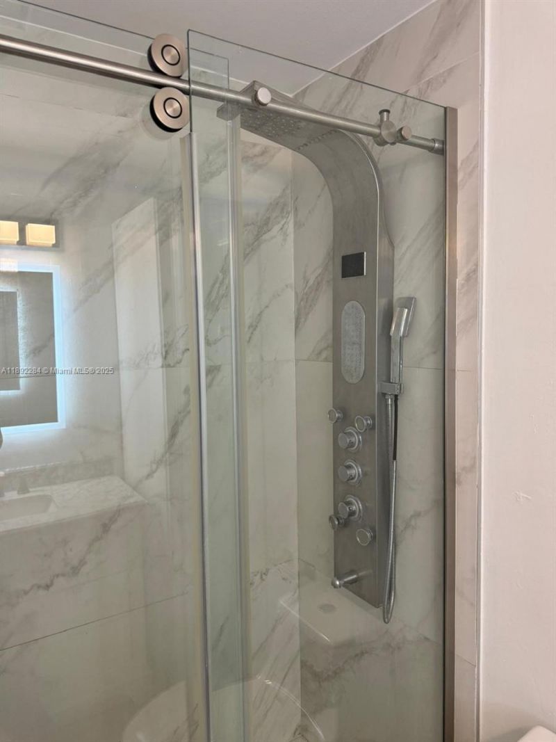 18101 NW 68th Ave, Unit D207, Hialeah, FL 33015 Photo