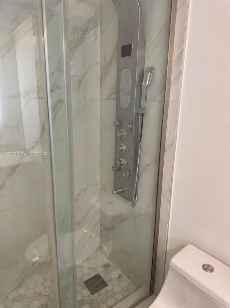 18101 NW 68th Ave, Unit D207, Hialeah, FL 33015 Photo