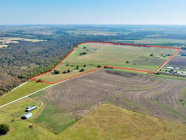 831 Baker Road , Pilot Point, TX 76258