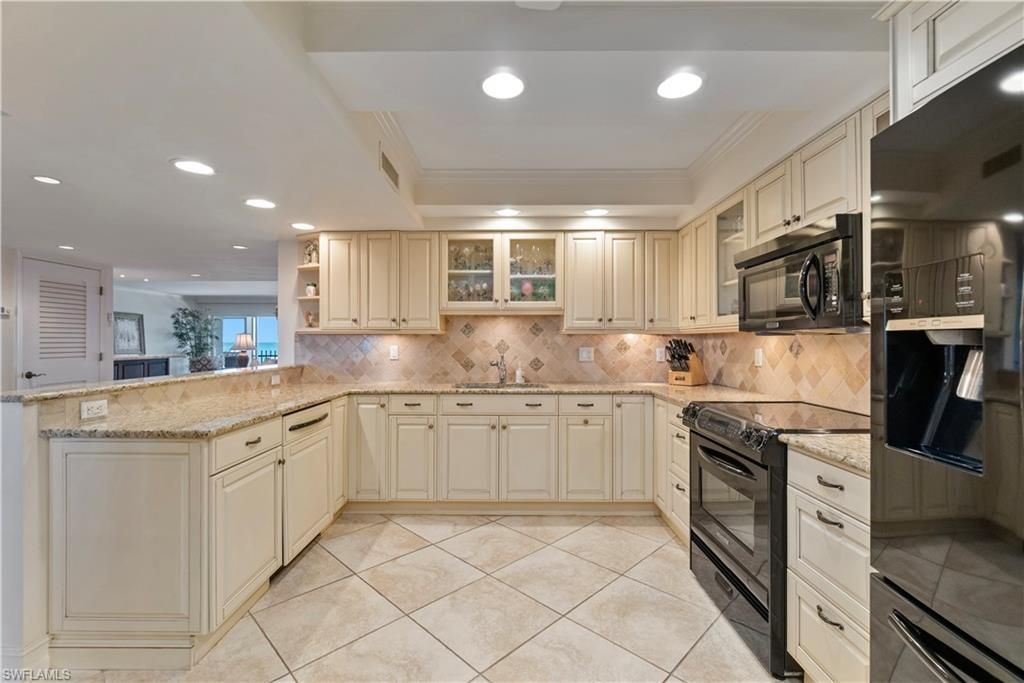 3399 Gulf Shore Blvd N, Unit PH-South, Naples, FL 34103 Photo