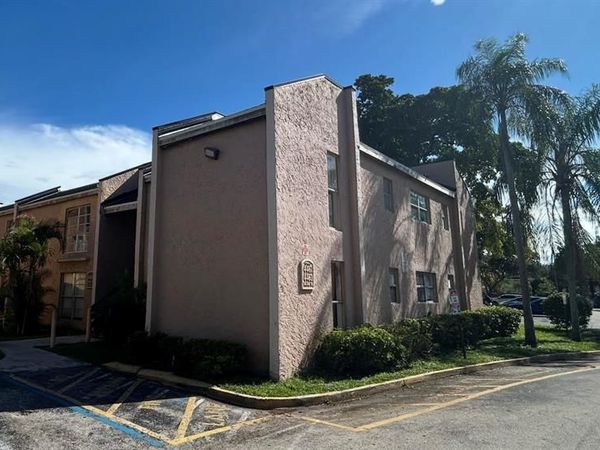 4463 Treehouse Ln, Unit H, Tamarac, FL 33319