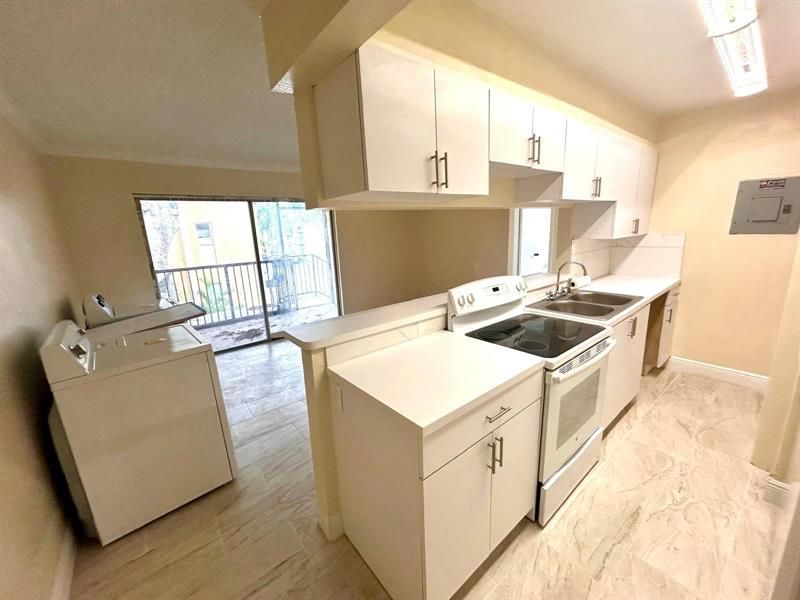 4463 Treehouse Ln, Unit H, Tamarac, FL 33319 Photo