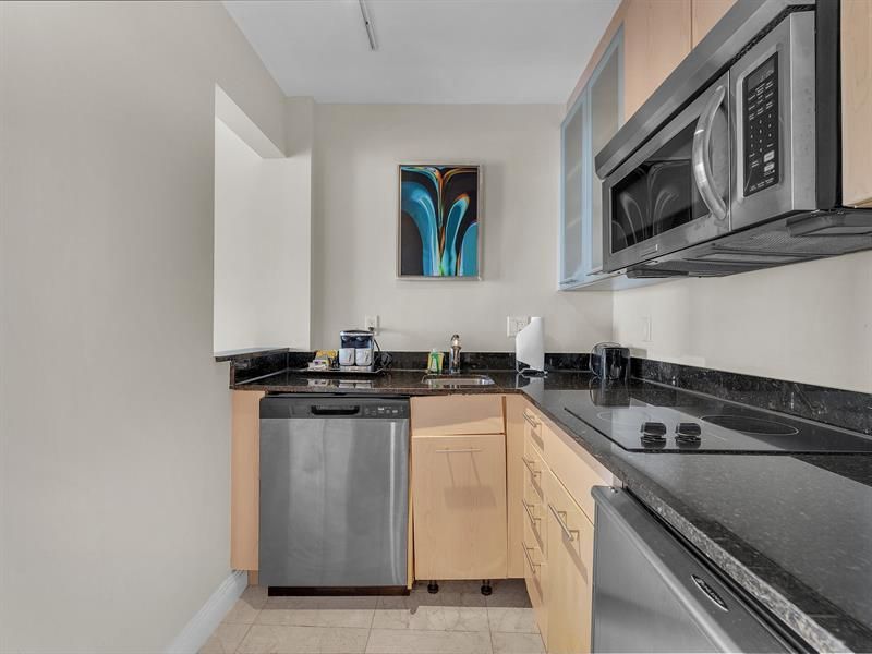 2670 E Sunrise Boulevard, Unit 922, Fort Lauderdale, FL 33304 Photo