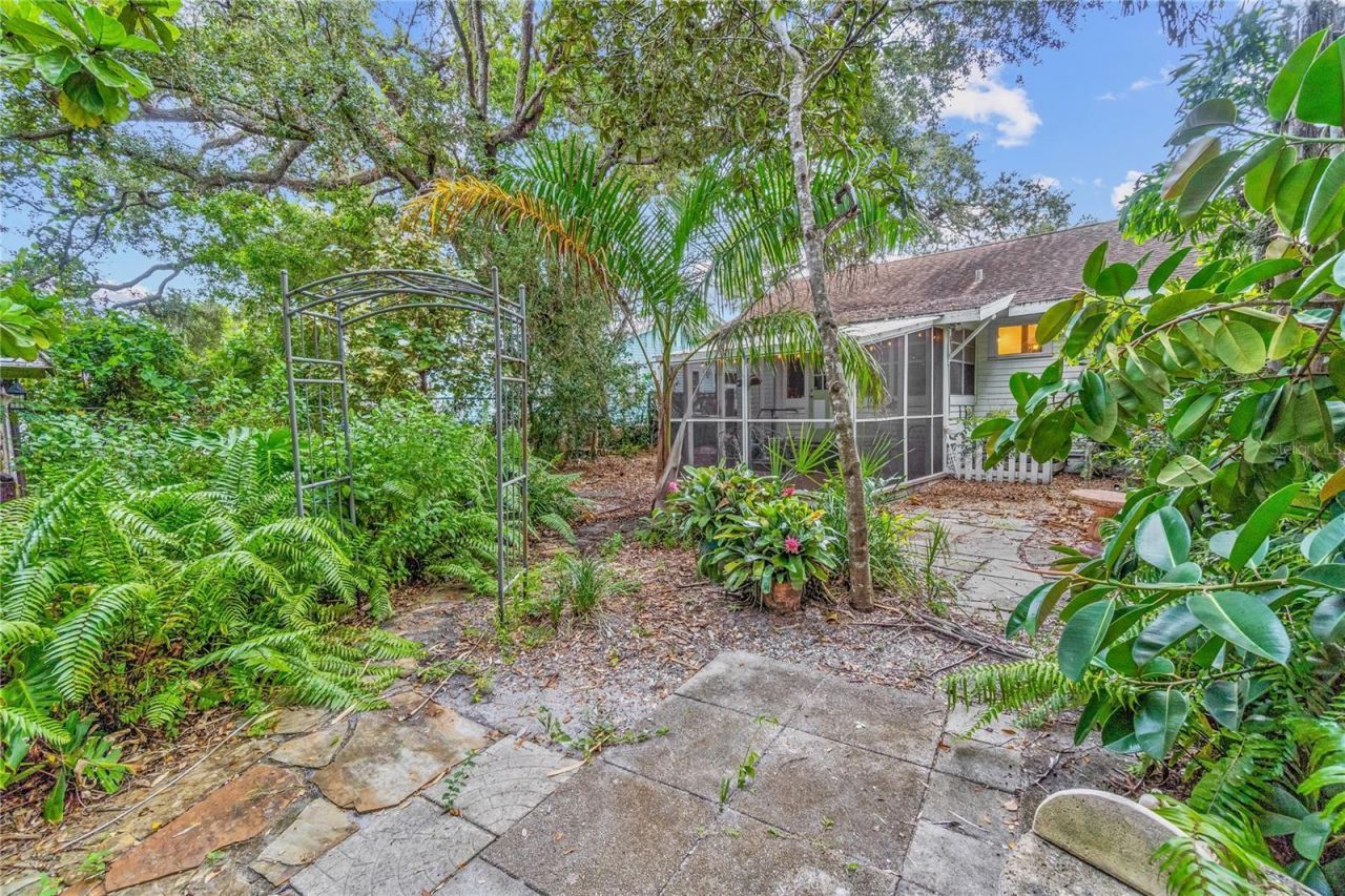 1006 11th Avenue W, Bradenton, FL 34205 Photo