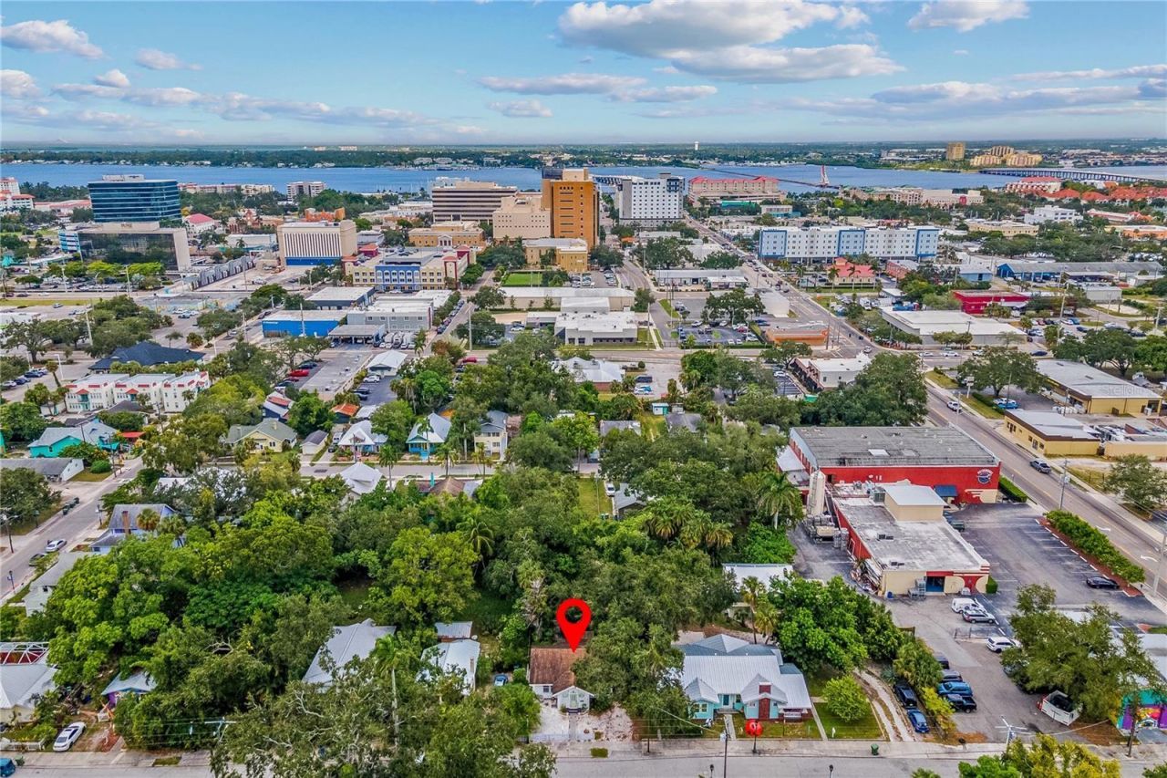 1006 11th Avenue W, Bradenton, FL 34205 Photo