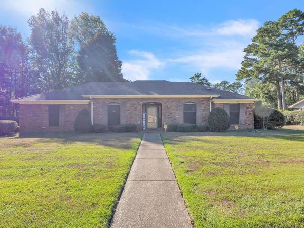 3503 Camellia Cir, Columbus, MS 39705