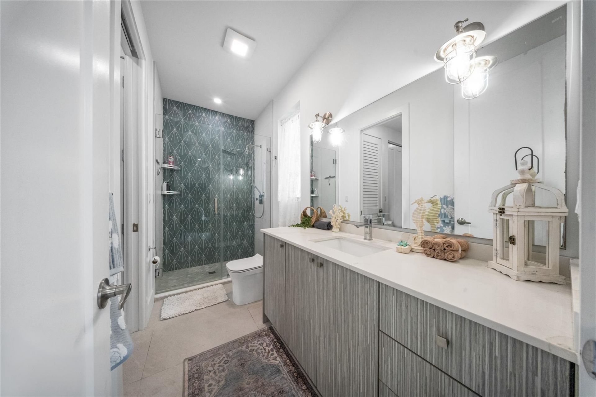 239 W Seaview Drive, Duck Key, FL 33050 Photo