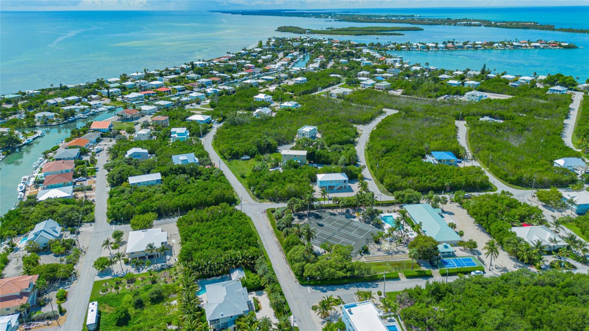 239 W Seaview Drive, Duck Key, FL 33050 Photo