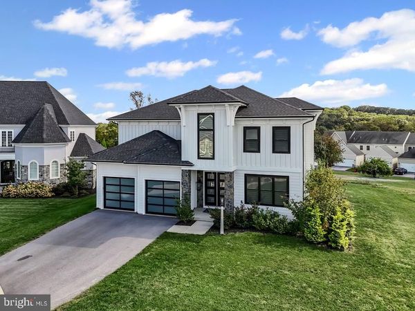 3013 MORNING THISTLE COURT, EAST PETERSBURG, PA 17520