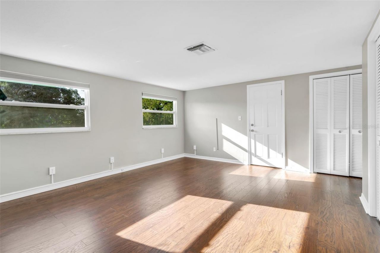 216 S Shore Crest Drive, Tampa, FL 33609 Photo