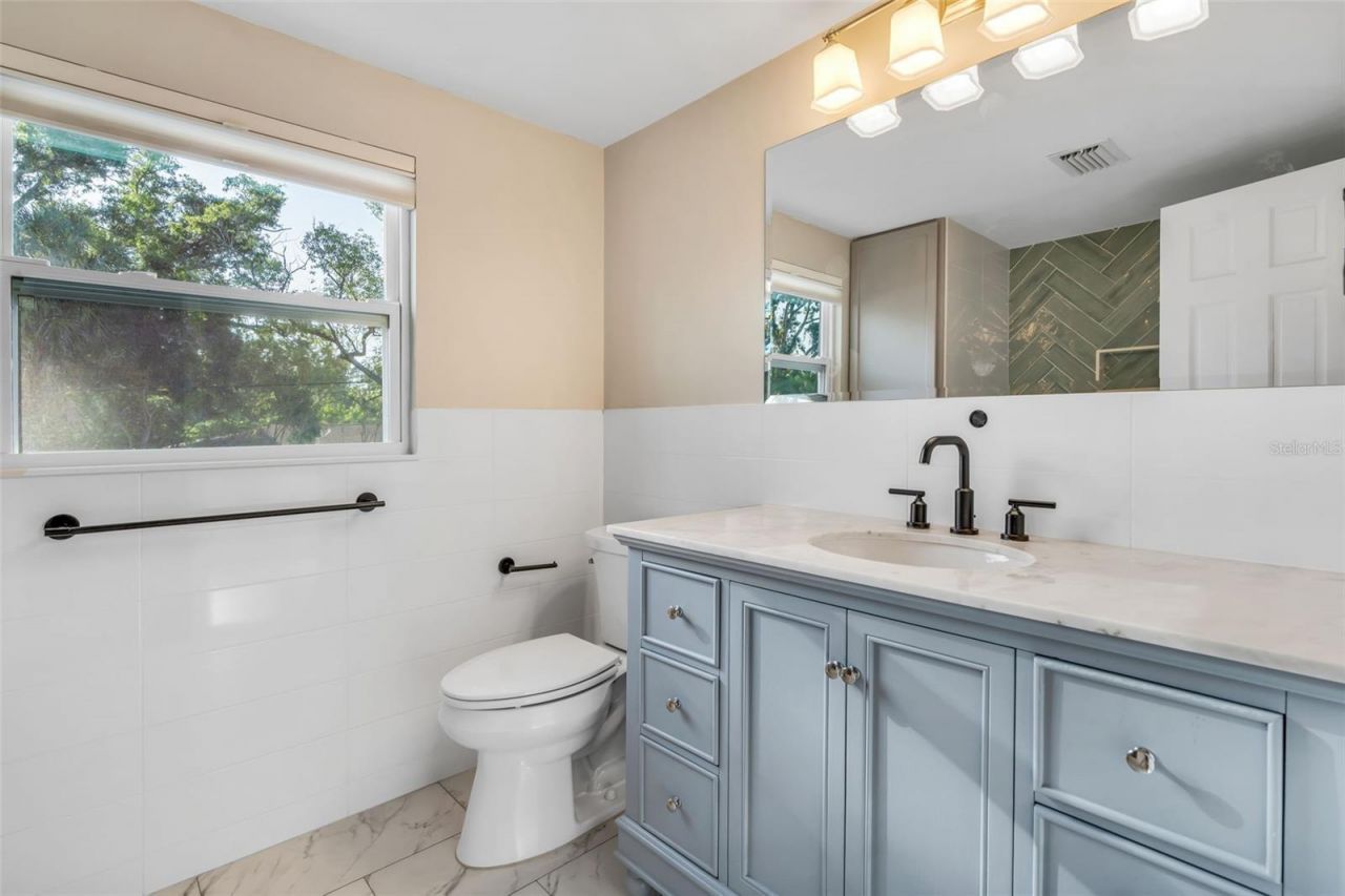 216 S Shore Crest Drive, Tampa, FL 33609 Photo