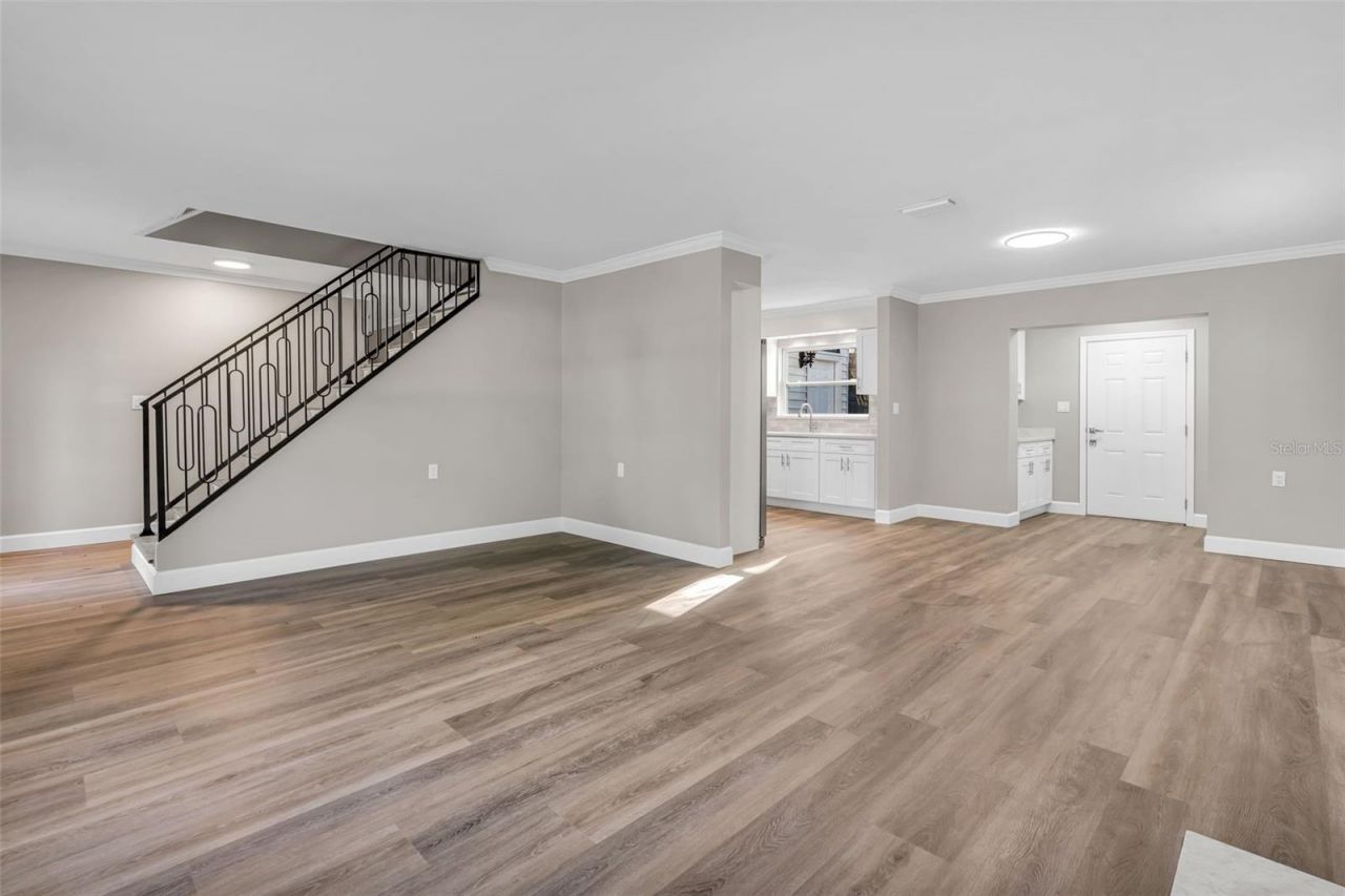216 S Shore Crest Drive, Tampa, FL 33609 Photo