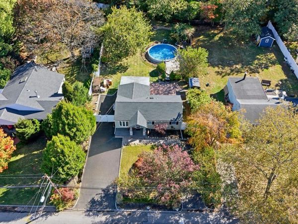 1537 N Thompson Drive, Bay Shore, NY 11706