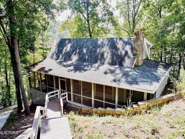 226 Deer Run Point, LaFollette, TN 37766